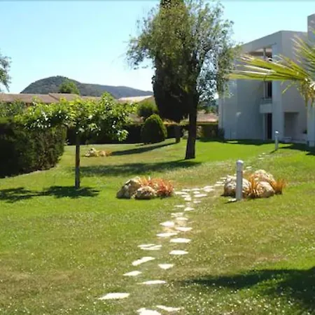 Vacanceole - Carre Marine Aparthotel 3*